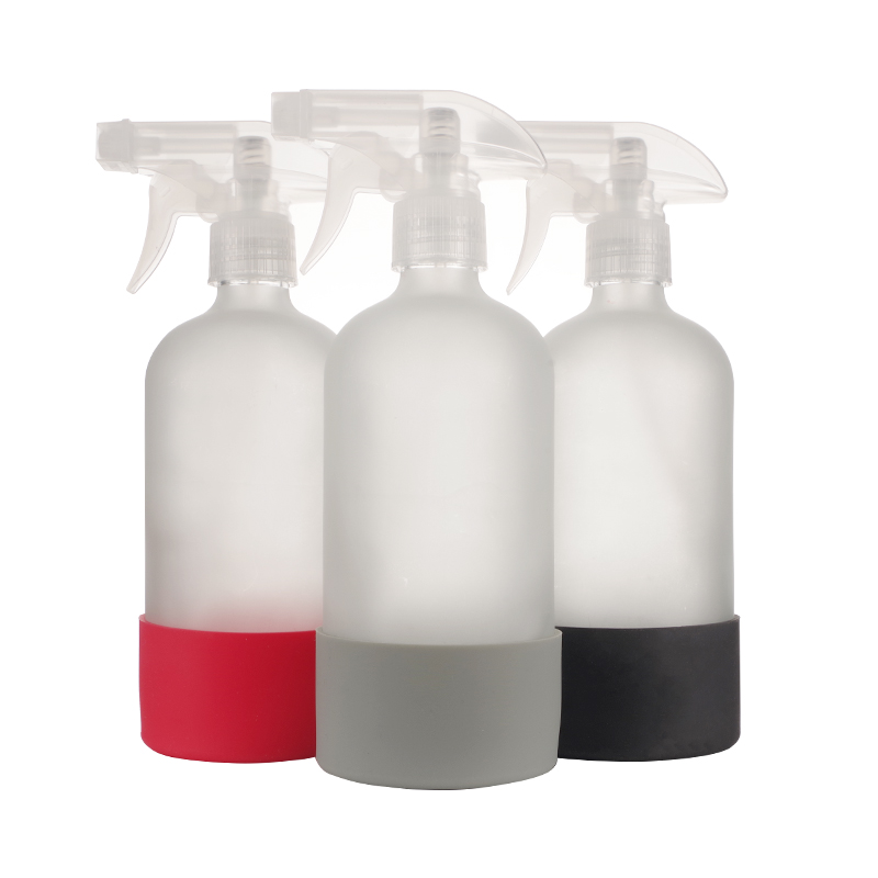 16 oz Refillable Frosted Glass Spray Bottles With Silicone Sleeve